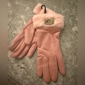 UGG Warm Blush Pink Fur-Trimmed Gloves